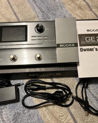 Mooer GE 200 pedaliera multi effetto