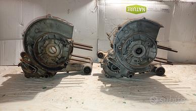 2 coppia Carter motore Vespa 125 T5 originale Pia