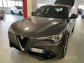 Alfa Romeo Stelvio 2.2 Turbodiesel 160 CV AT8 RWD 