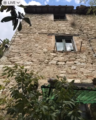 Casaletto da ristrutturare in Umbria