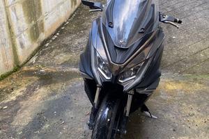 Scooter Kymco AK 550