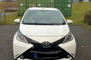 Toyota Aygo X-Play Touch