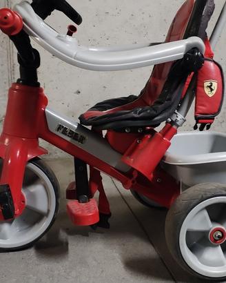 Triciclo per bambini Ferrari 