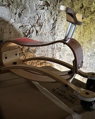 Wishbone Flip - Macchinina dondolo