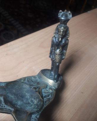 posacenere antico in ottone Faraone 