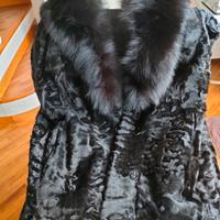 Splendida pelliccia di Astrakan (prezioso Swakara)