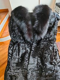 Splendida pelliccia di Astrakan (prezioso Swakara)