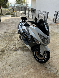 Yamaha T Max 500