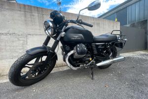 MOTO GUZZI V7 STONE