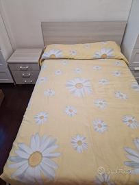 Camera completa: letto comodino mensole scrivania