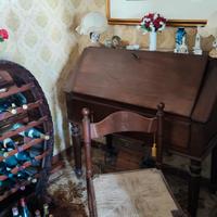 Botte portabottiglie e studiolo in legno 