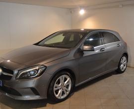 MERCEDES-BENZ A 180 d Automatic Premium