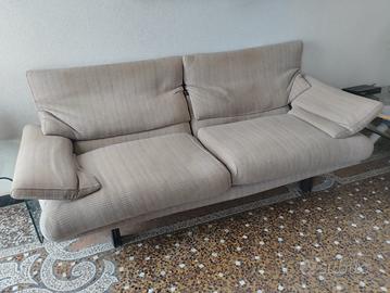 Divano 3 posti modello Alanda della B&B