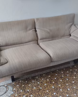 Divano 3 posti modello Alanda della B&B