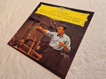 Serenade Nr. 2 A-dur Op. 16 ∙ Akademische Fest