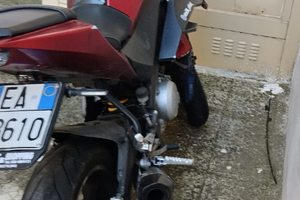 YAMAHA R125 2013 (RICAMBI) leggi bene descrizione