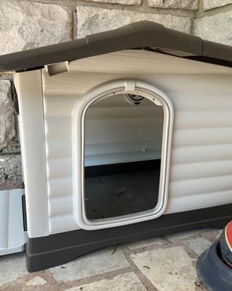 Cuccia in plastica per cani piccola taglia