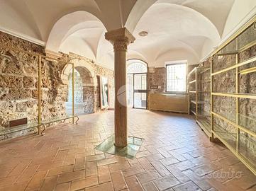NEGOZIO A CIVITA CASTELLANA