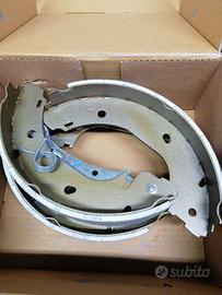 837070 KIT GANASCE PORTER freni posteriori