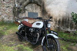 Triumph bonnevile scrambler (pezzi originali)