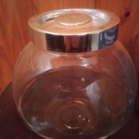 Porta biscotti in vetro.