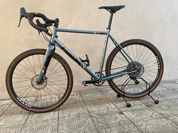 Bicicletta Gravel Acciao
