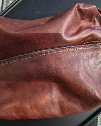 E. Marinella Beauty case in cuoio