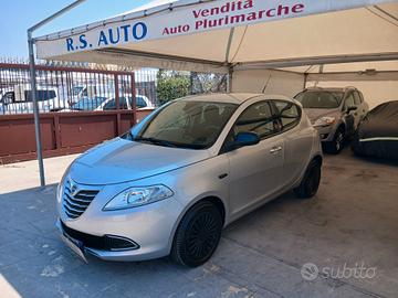 Lancia Ypsilon 1.2 69 CV 5 porte full 13