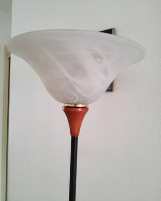 Lampada da terra a piantana
