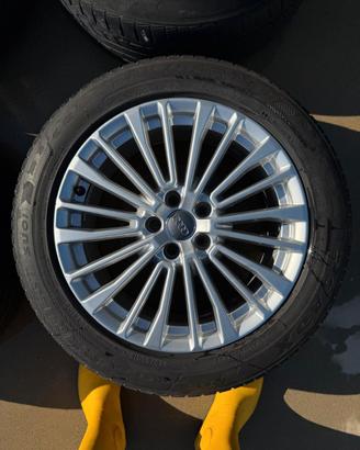 Cerchi in Lega Originali Audi 18" + Gomme al 35%