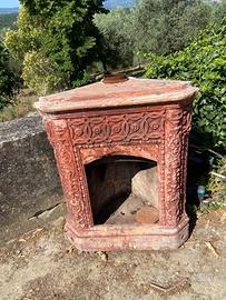 Stufa camino in terracotta