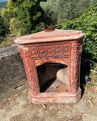 Stufa camino in terracotta