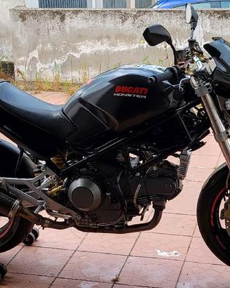 Ducati Monster 900 Dark Carburatori (1999)