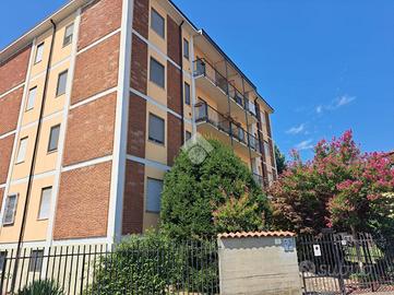 3 LOCALI A PAVIA