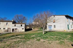Rustico / Casale di 500 m² con box auto a Lucignan