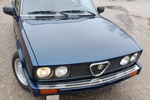 Vendi alfetta quadifoglio oro