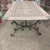 TAVOLO CERAMICATO CON SEDIE