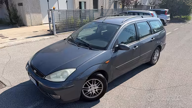 Ford Focus 1.8i 16V cat SW Ghia