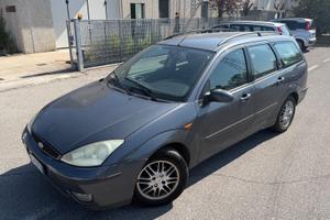 Ford Focus 1.8i 16V cat SW Ghia