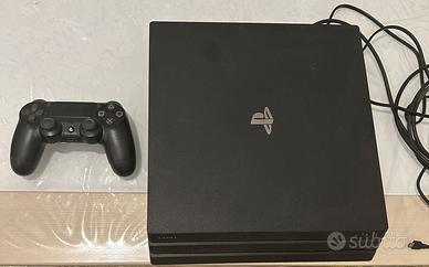 Playstation 4 Pro Funzionante con 2 Controller