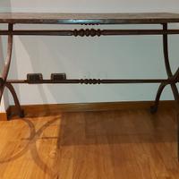 tavolo con ripiano in matmo