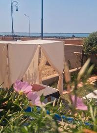 letto baldacchino da esterno 