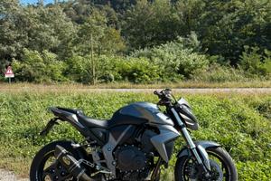Honda cb1000r