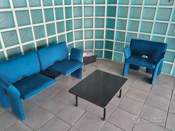 Salottino d'attesa: panca 2p. + poltrona + tavolin