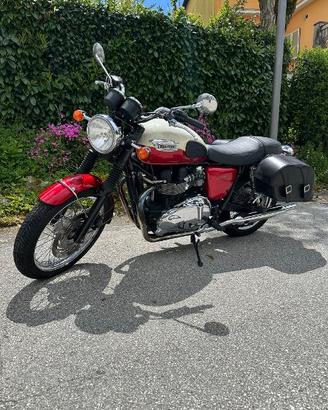 Triumph Bonneville T100