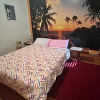 Letto con materasso e cassettiera con appoggio Tv