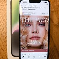 iPhone 14 128 GB con alimentatore e cavo usb