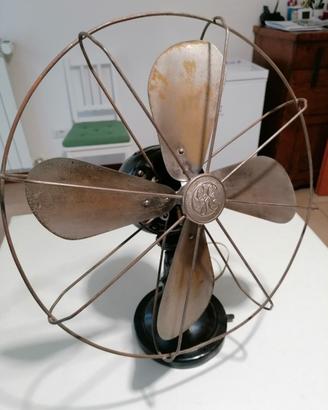 Antico ventilatore CGE da 40 cm (Da collezione)