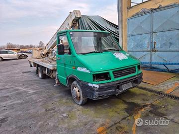 Iveco New Daily 2.8 TD Con Cestello Demolito