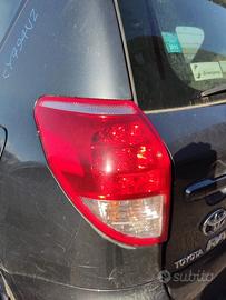 Fanale posteriore sinistro TOYOTA RAV 4 del 2006